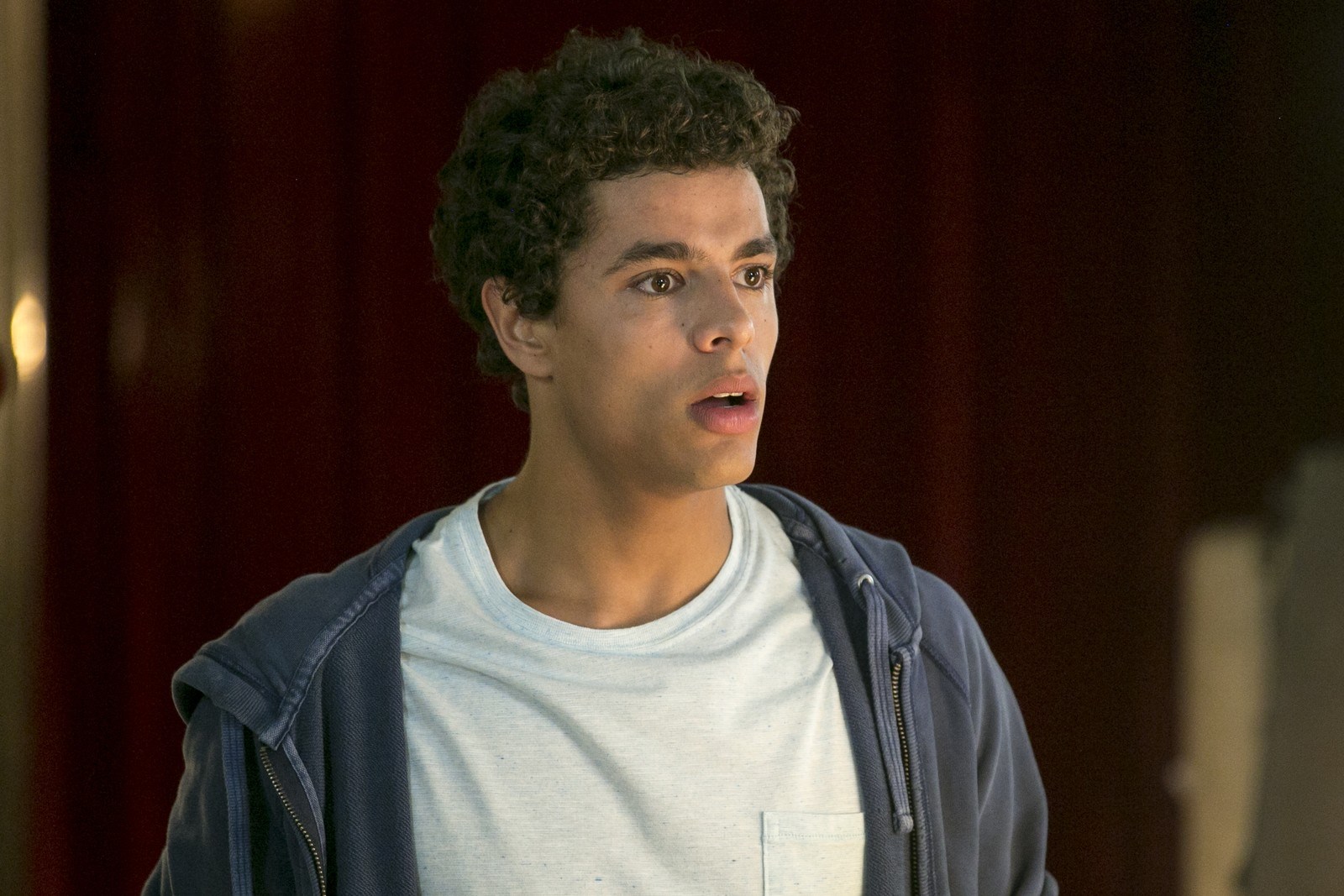 Jovem de Ouro Branco que protagonizou segunda fase da minissérie "Dois Irmãos" da TV Globo é estudante de Artes Cênicas da UFOP