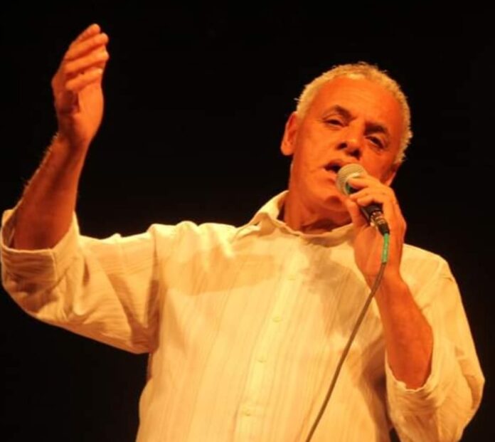 Vicente Gomes entre violas, folias e cortejos