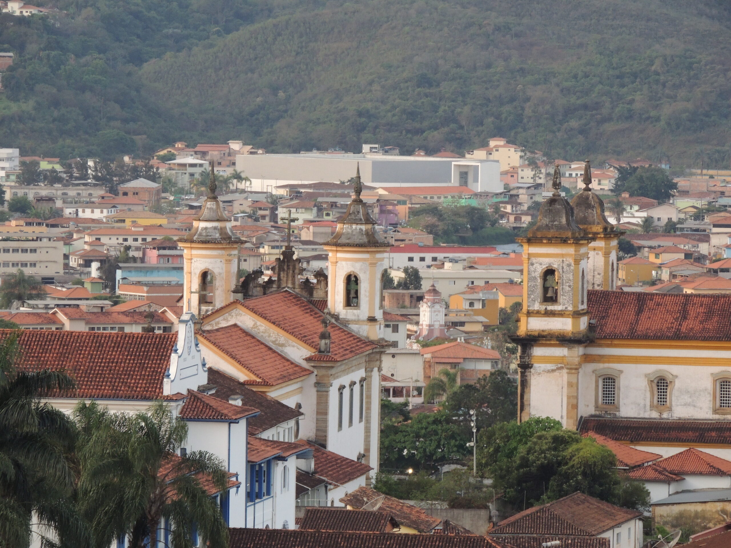 Prefeitura de Mariana divulga Processo Seletivo com 107 vagas para área da Saúde