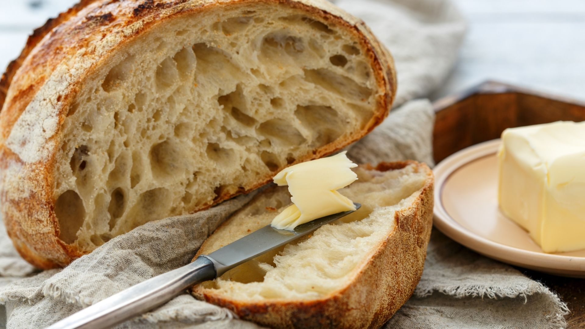 Nunca será só um café com pão