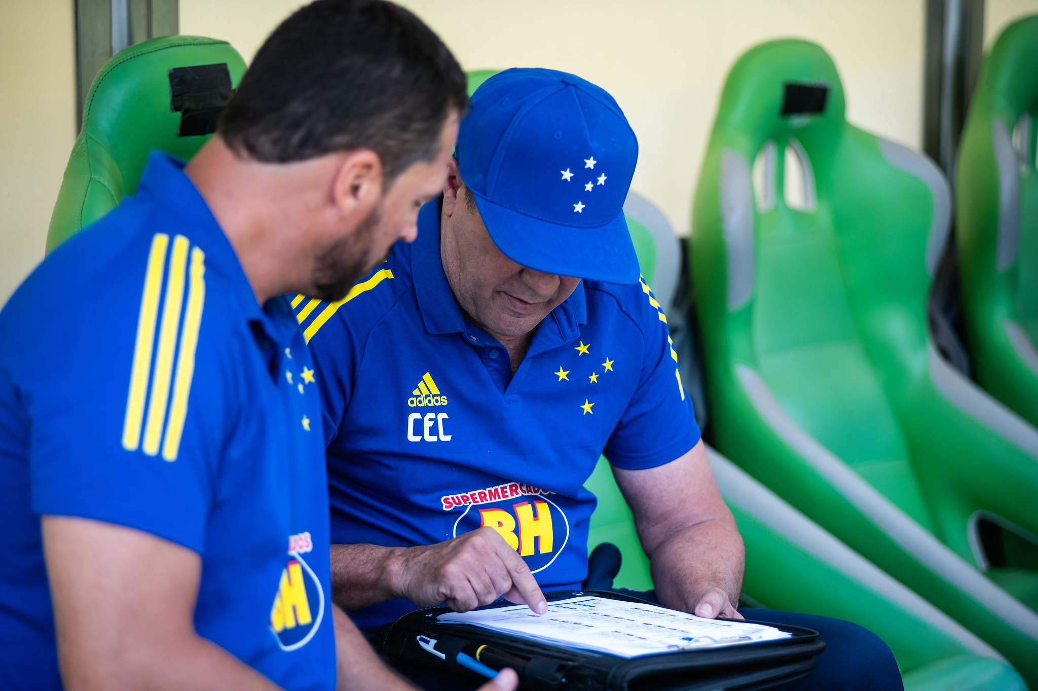 Cruzeiro planeja 2022 com Luxemburgo confirmado e gestão balançada