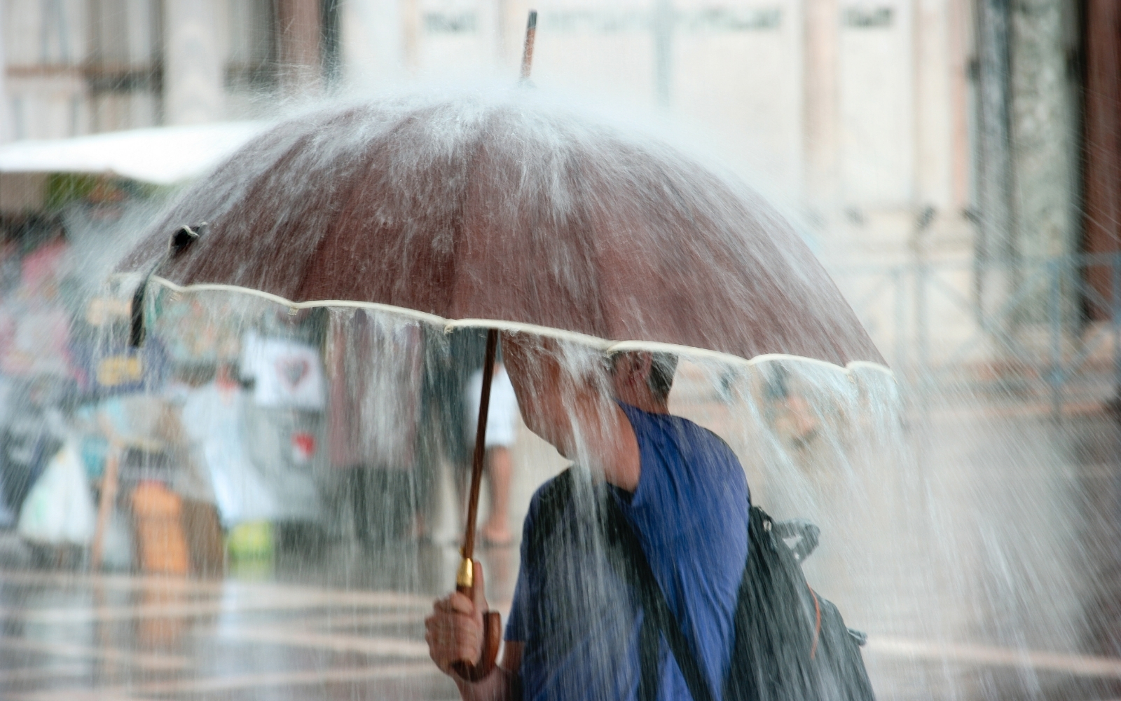 Inmet emite alerta de chuva intensa nesta segunda-feira para quase todo o estado mineiro