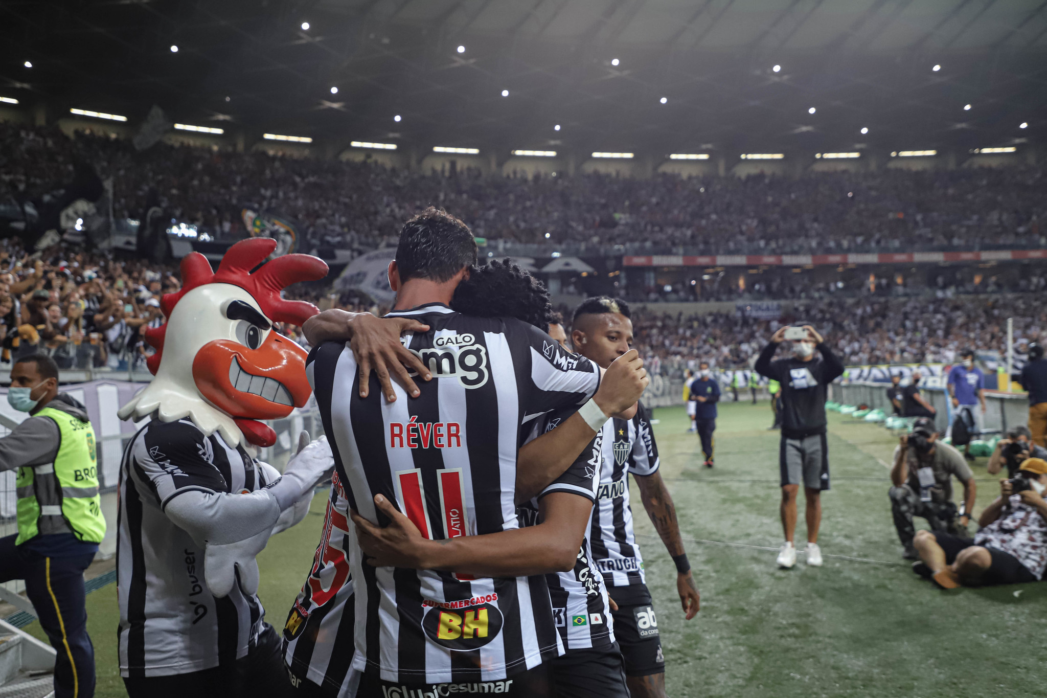 Atlético quebra recorde como mandante e fica mais próximo do título brasileiro