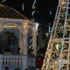 Mariana acende tradicional luzes de Natal; veja fotos