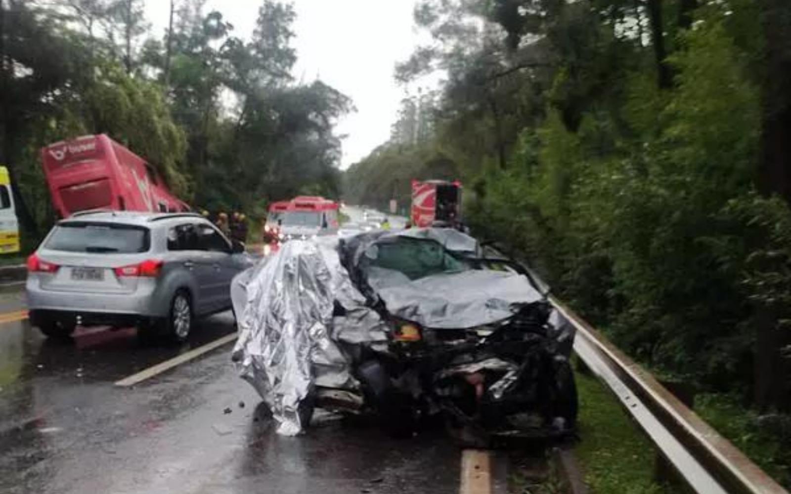 Cinco pessoas morrem em acidente na BR-040, na Zona da Mata
