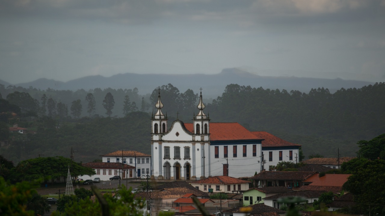 Inmet emite alerta de chuvas intensas para quase todo o estado de Minas