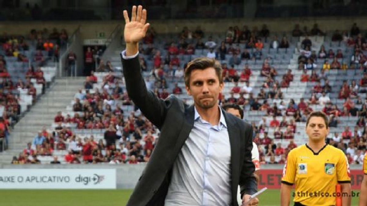 Conhecimento de mercado e experiência na Europa: o perfil de Paulo André, novo gestor do Cruzeiro