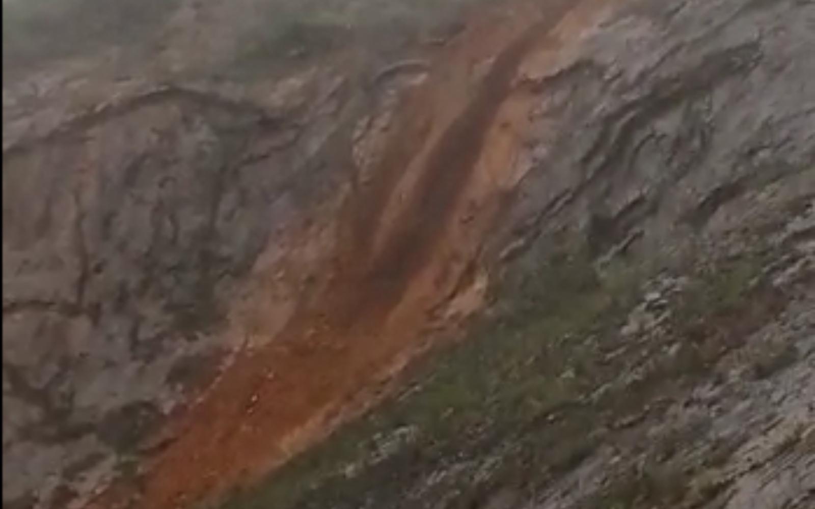 Rodoviária de Ouro Preto é interditada após deslizamento