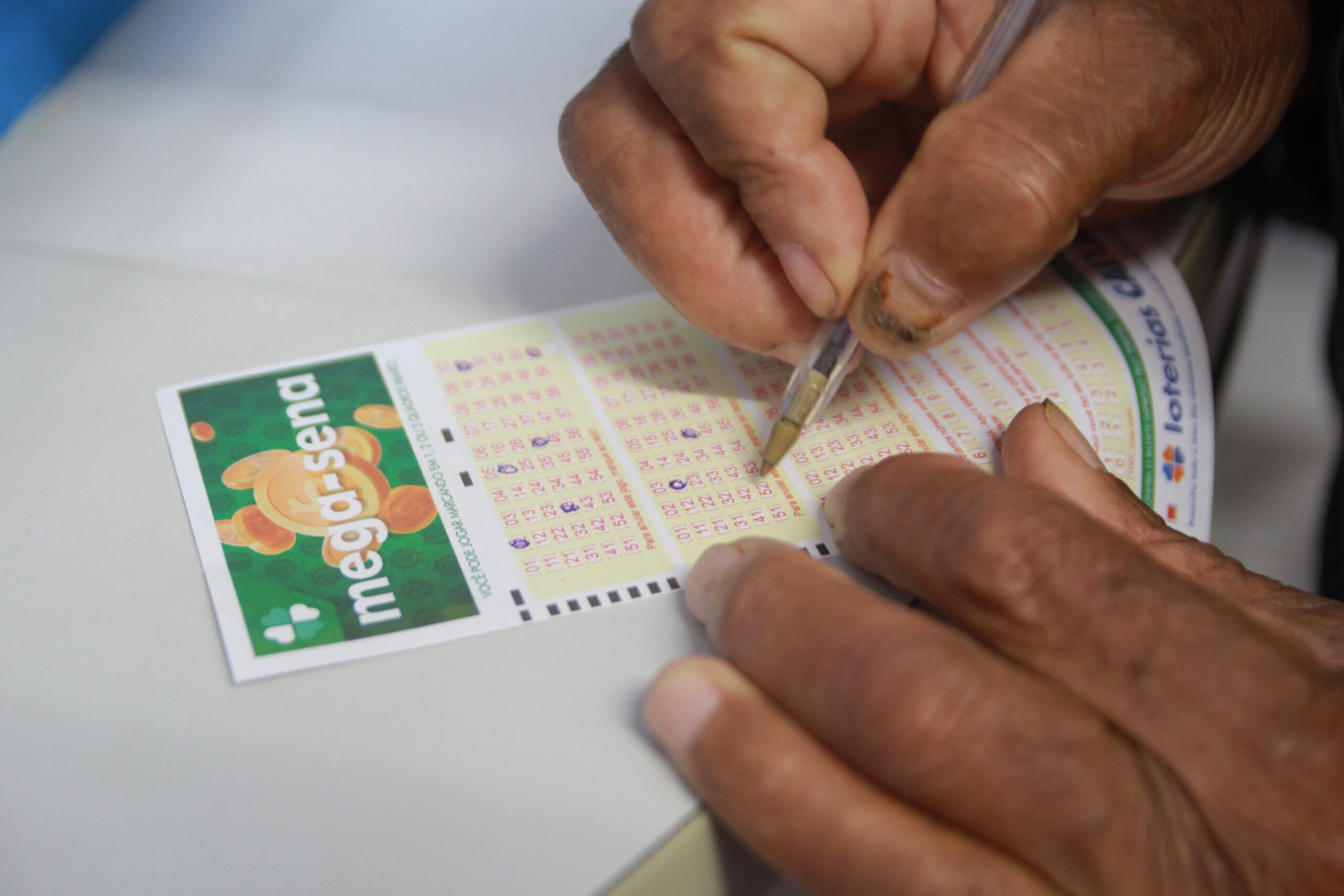 Três apostas de MG são premiadas com R$ 72 mil na Mega-Sena 2452