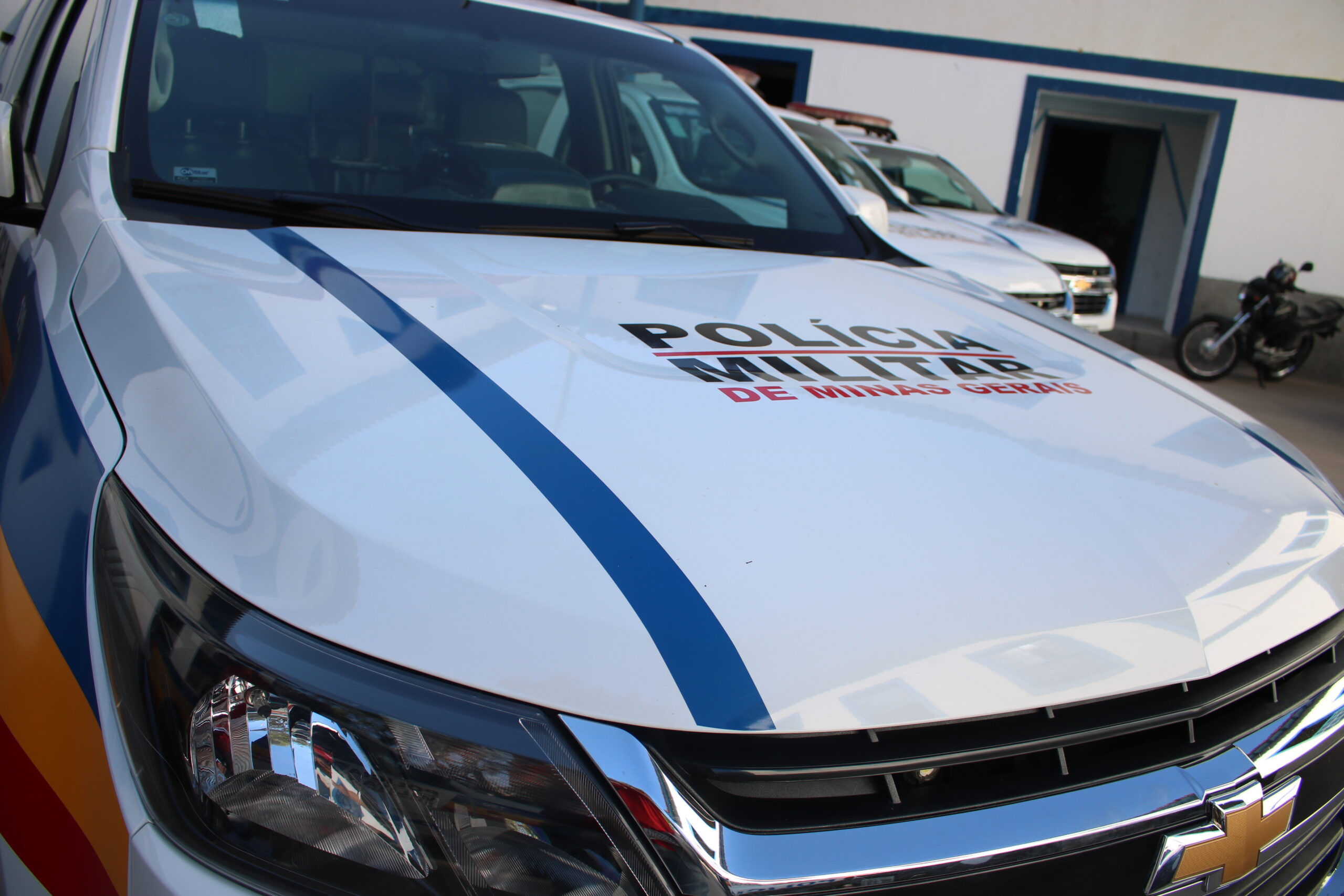 Homem é encontrado morto e parcialmente enterrado em Congonhas