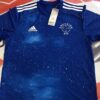 Vaza suposta nova camisa do Cruzeiro e clube faz mistério