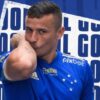Matador! Edu precisa de dois chutes para marcar um gol pelo Cruzeiro