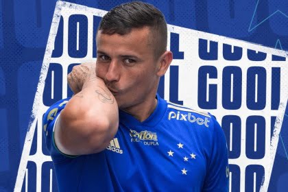 Matador! Edu precisa de dois chutes para marcar um gol pelo Cruzeiro