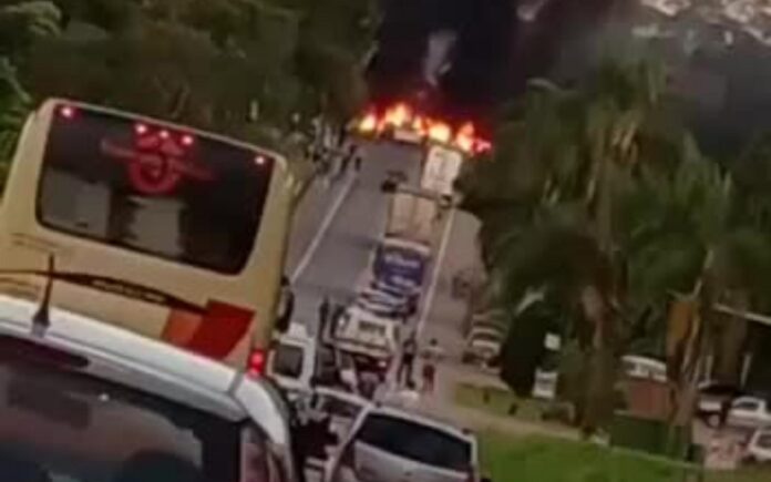 BR-356 em Ouro Preto é fechada pela 2ª vez por manifestantes