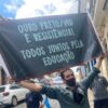 Servidores da educação fazem manifestação pedindo piso salarial, em Ouro Preto