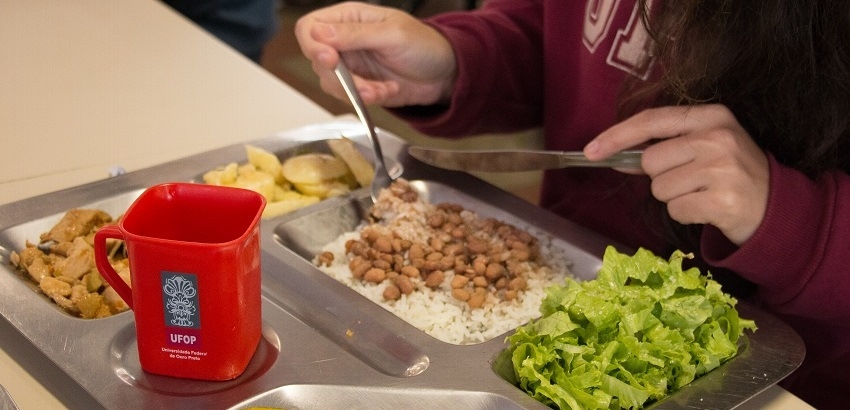 UFOP fornecerá auxílio alimentação de R$ 100 para beneficiários da bolsa permanência