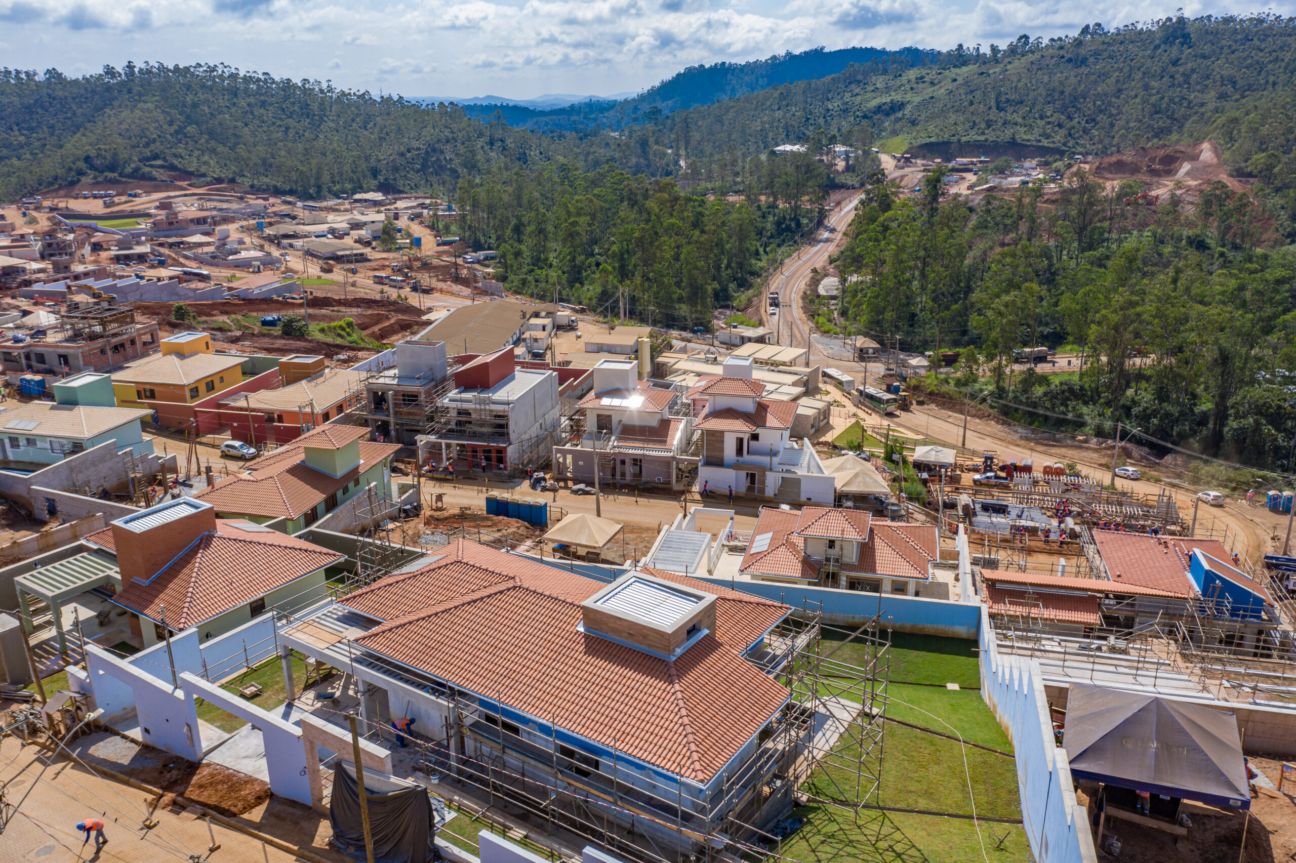 Mais de 500 vagas abertas em obras no estado de MG