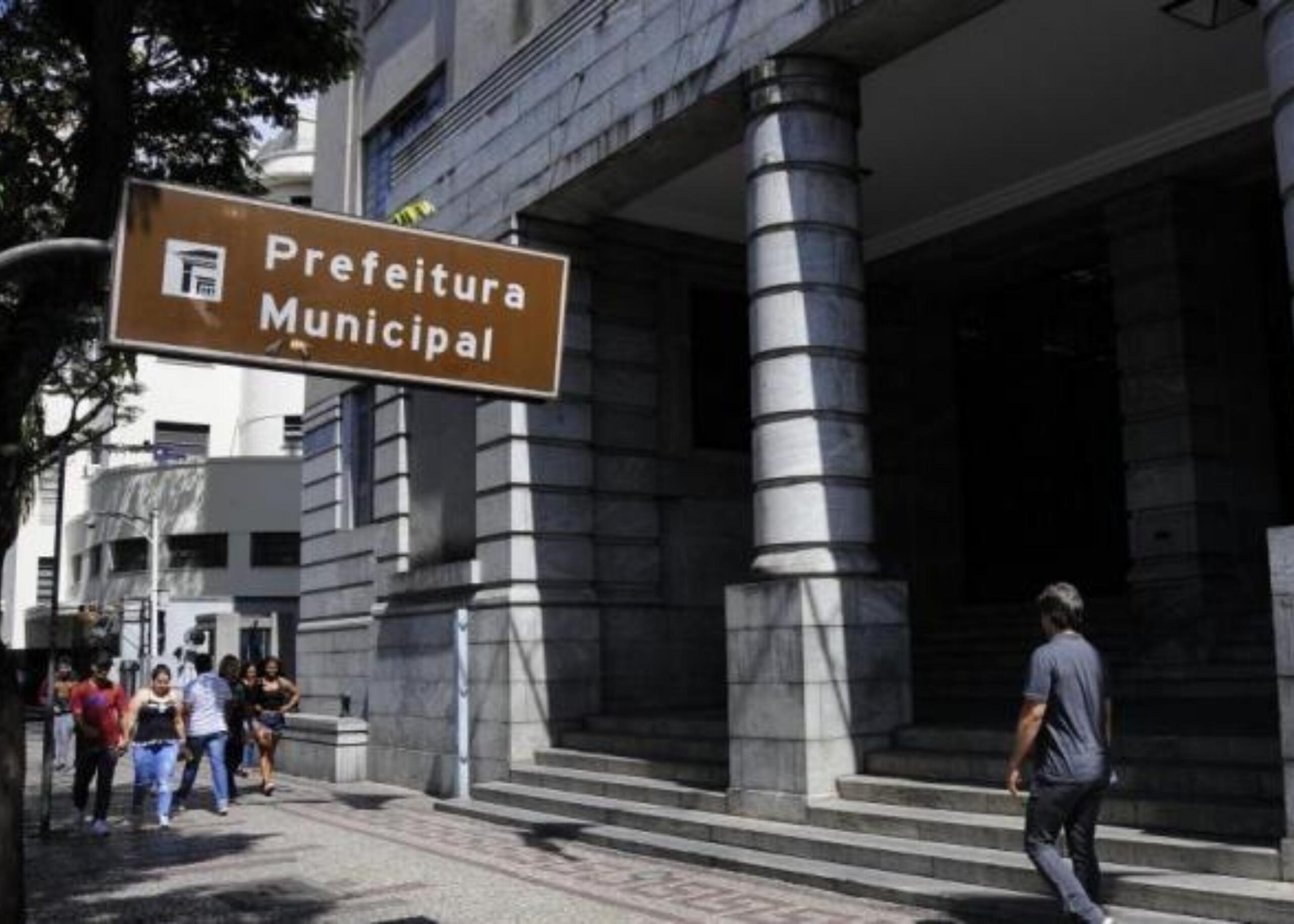 Prefeitura de BH realiza concurso público com 23 vagas