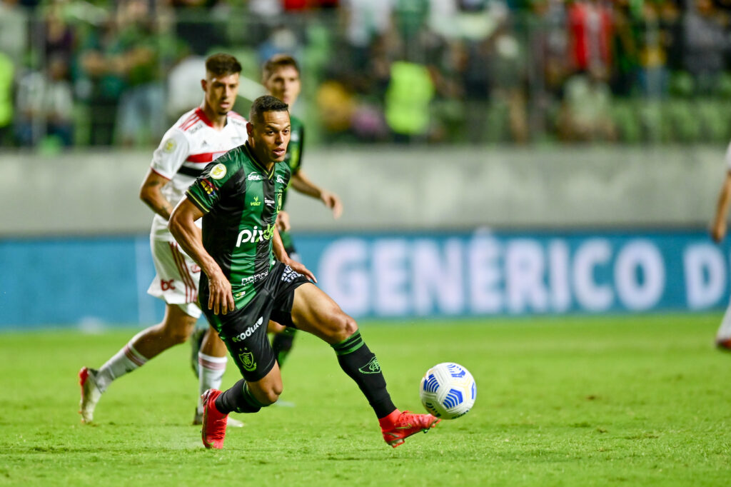 América Mineiro visita o São Paulo para chegar ao G-4