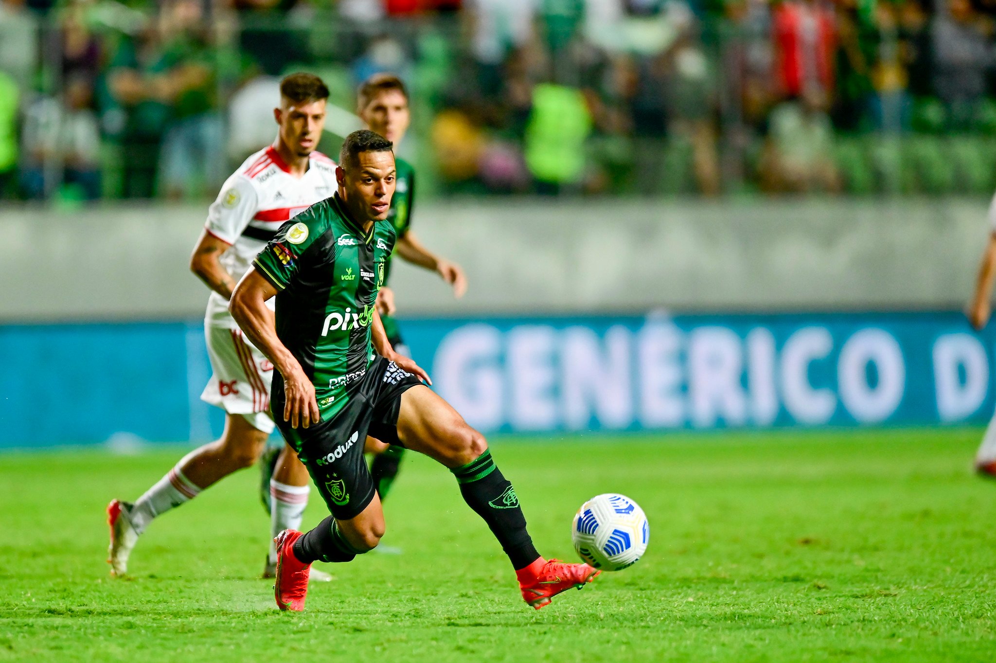 América Mineiro visita o São Paulo para chegar ao G-4