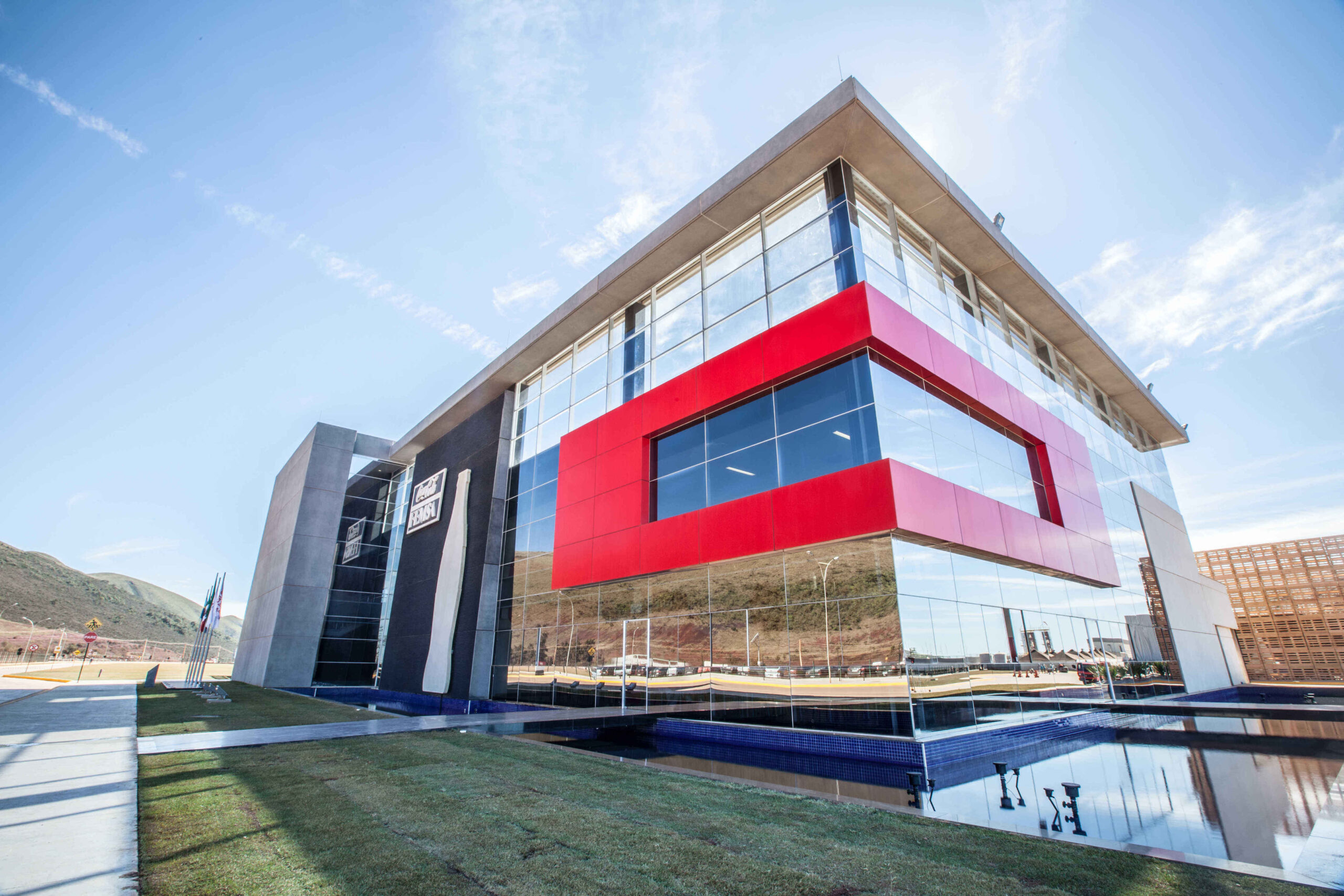 Coca-Cola FEMSA Brasil contrata profissionais para atuação na fábrica em Itabirito (MG)