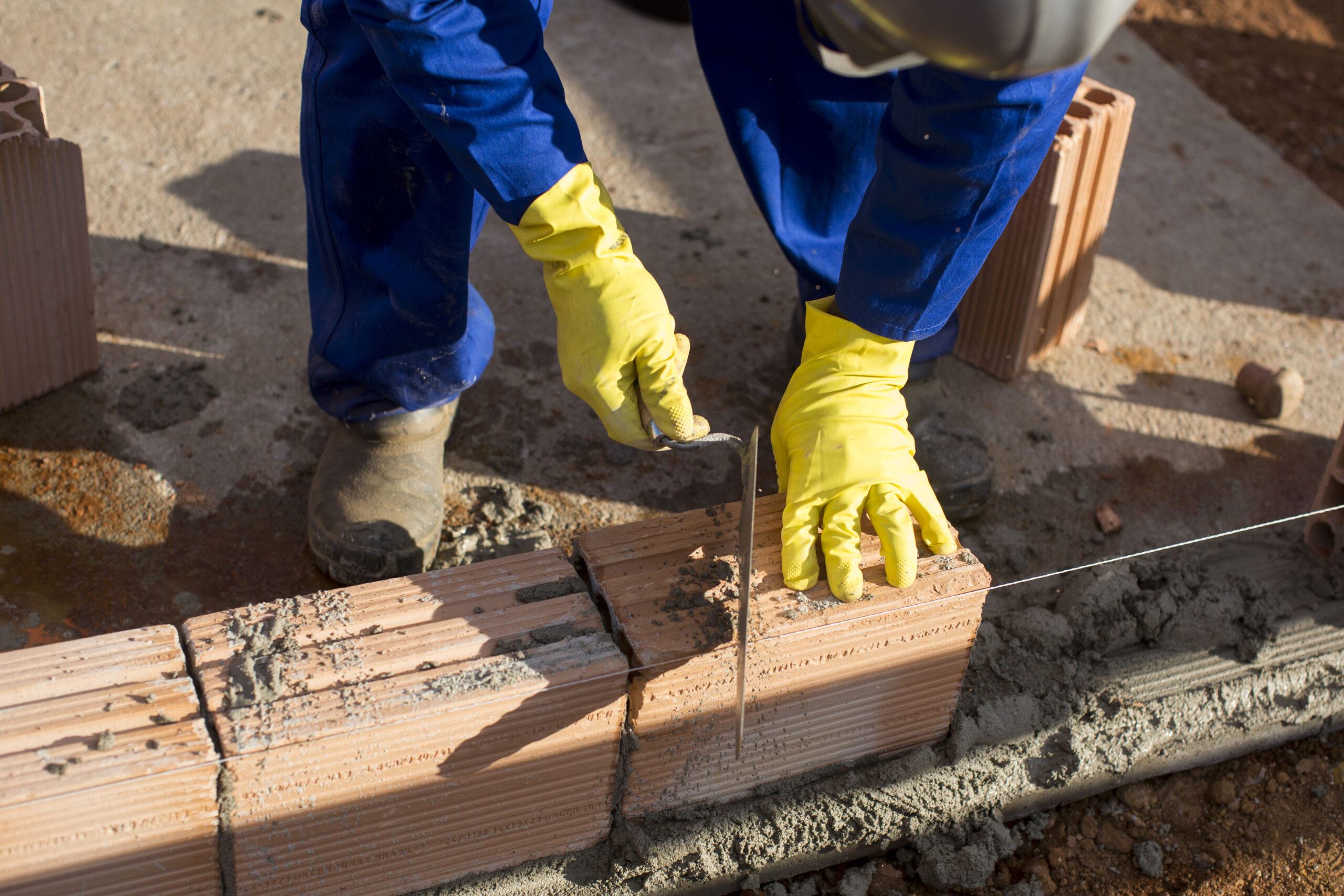 Plataforma Recoloca Rio Doce tem cerca de mil vagas de emprego para Mariana e região