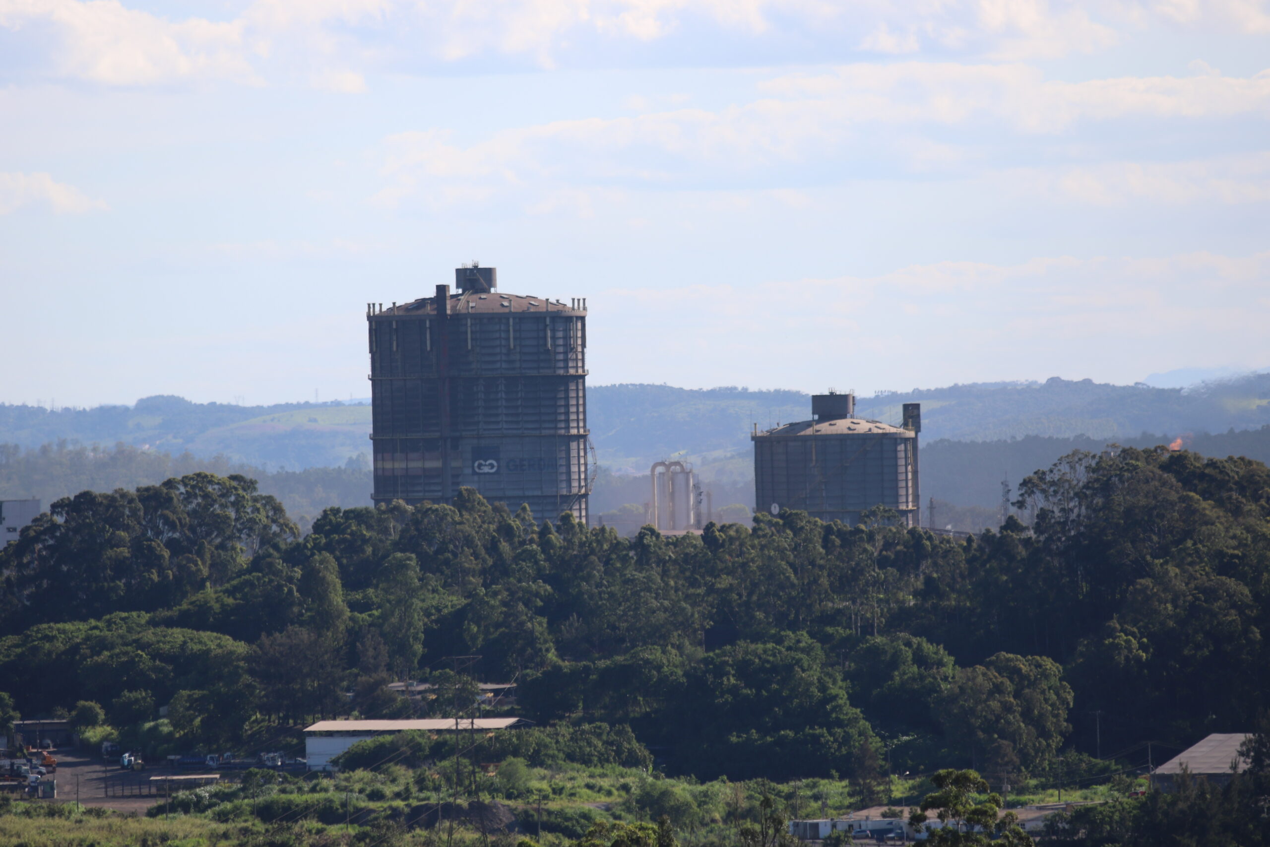Técnico de segurança, aprendiz, operador e outras vagas na usina da Gerdau em Ouro Branco