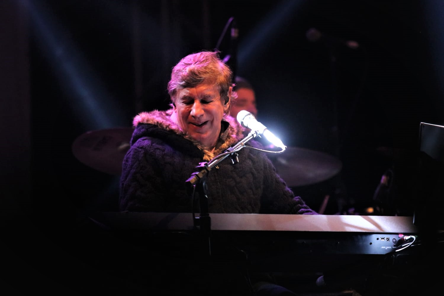 Público grita "Lula" ao final de show de Flávio Venturini em Ouro Preto