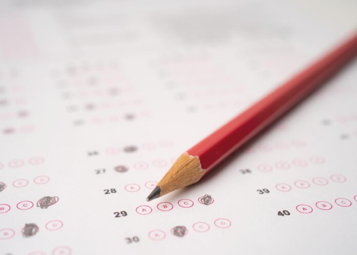 Câmara Municipal em MG abre concurso público com 35 vagas e salários de até