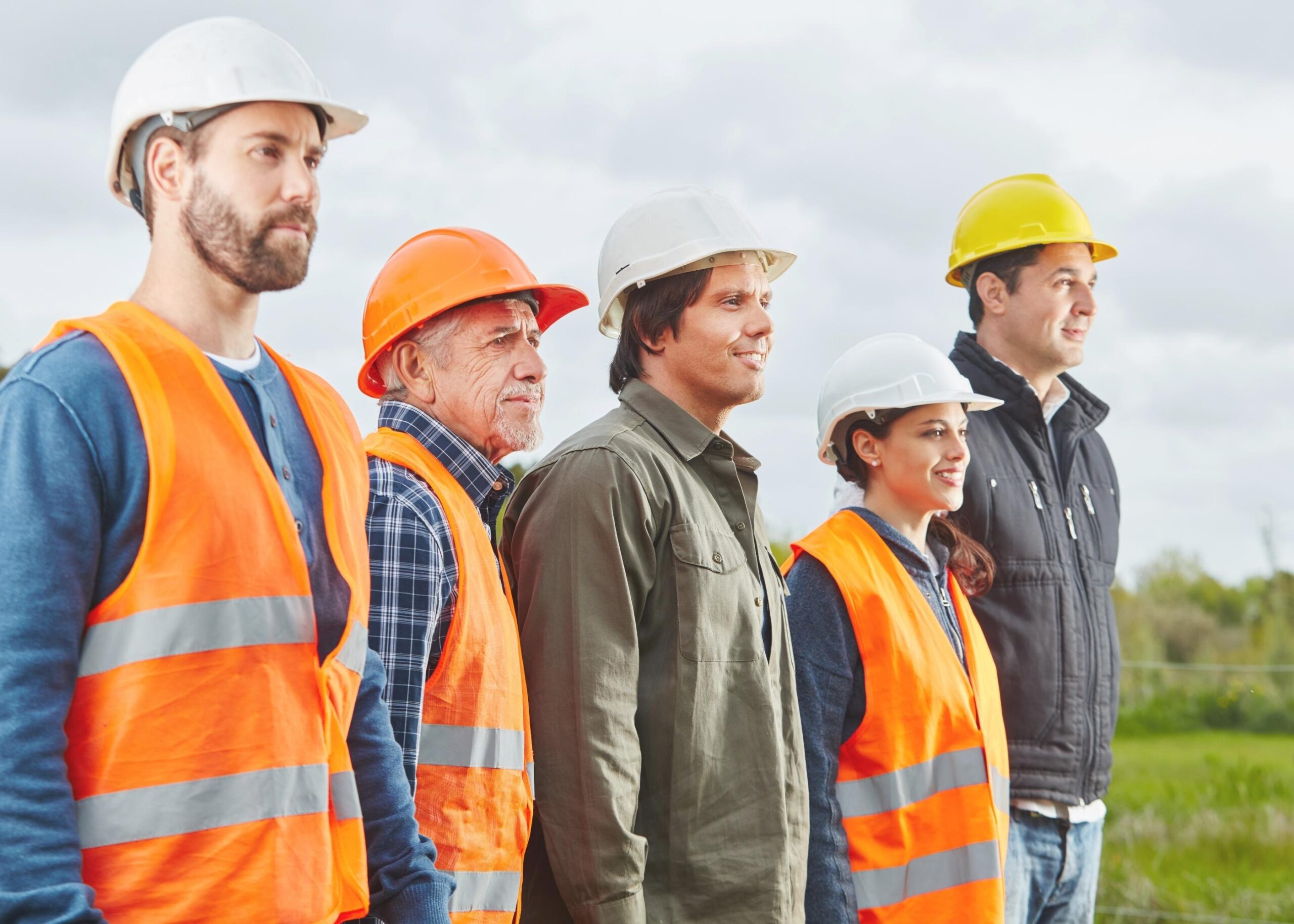 Faça parte do time! Gigante da construção contrata profissionais de vários cargos