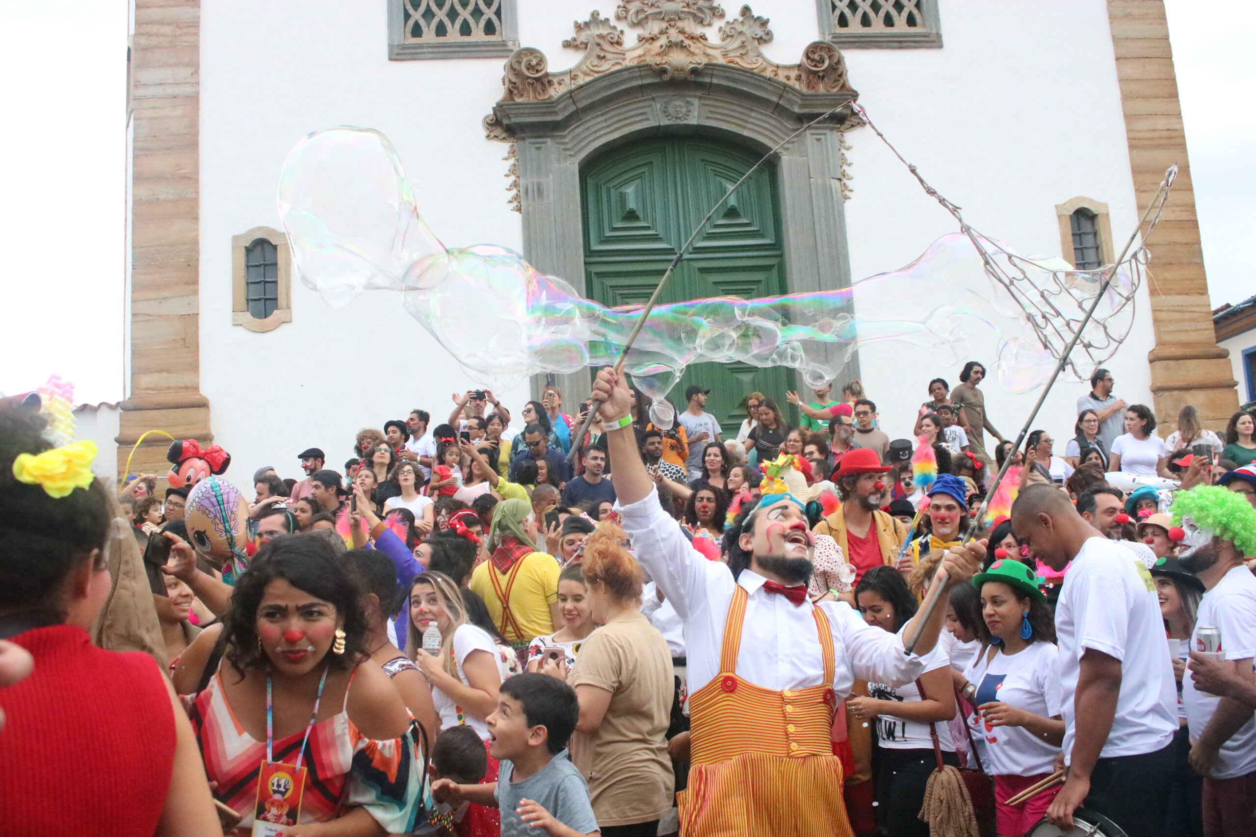 12º Circovolante - Encontro Internacional de Palhaços retornas às ruas de Mariana (MG) com mais de 100 palhaços