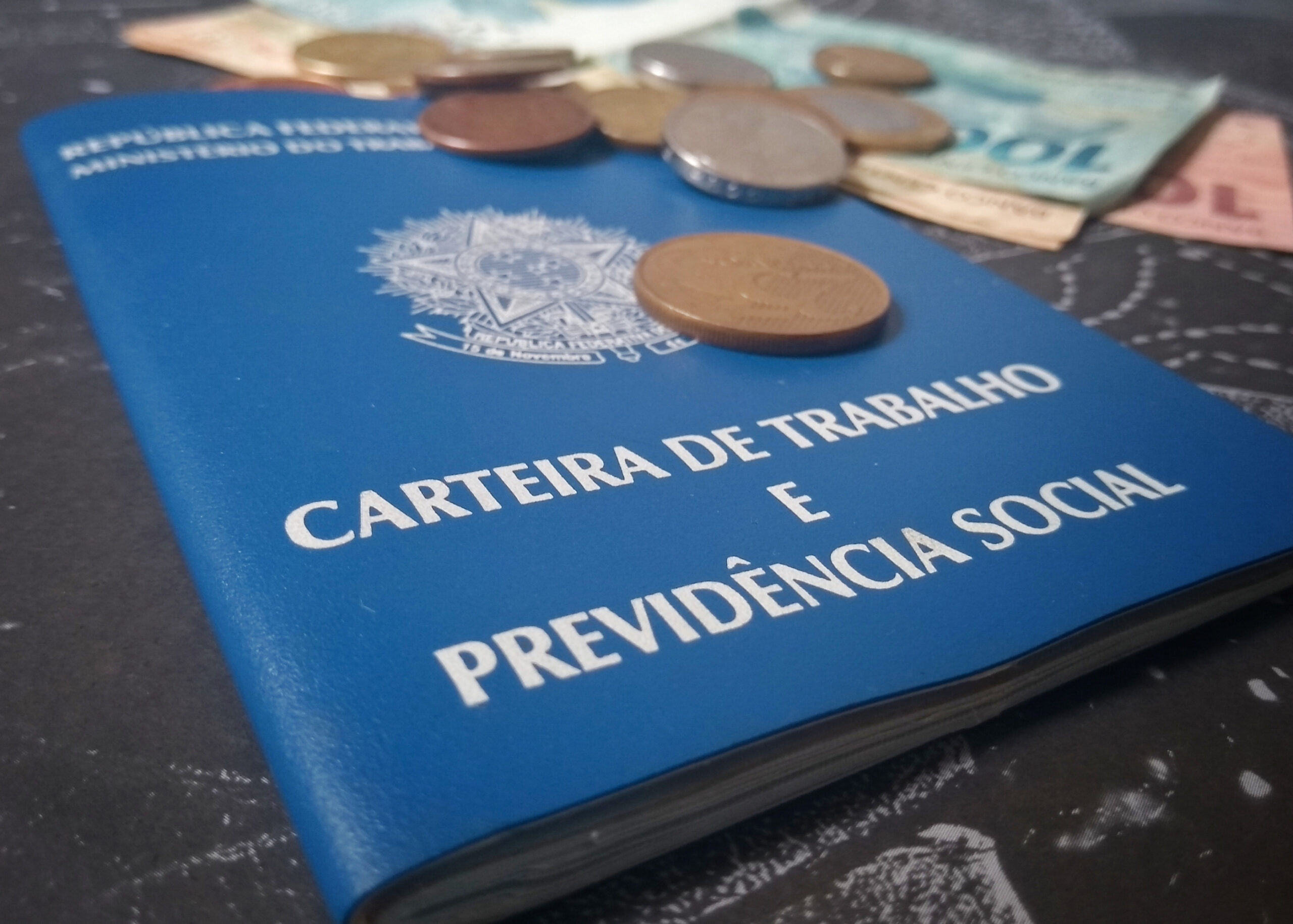 Empresa Portuguesa de Obras Subterrâneas contrata profissionais em MG