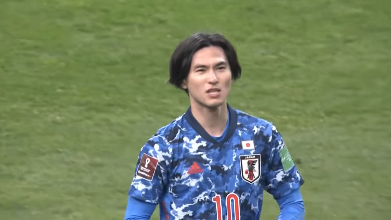 Camisa 10, Minamino é a grande esperança ofensiva