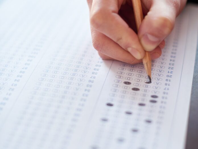 Concurso público com 705 vagas em Minas Gerais é retificado