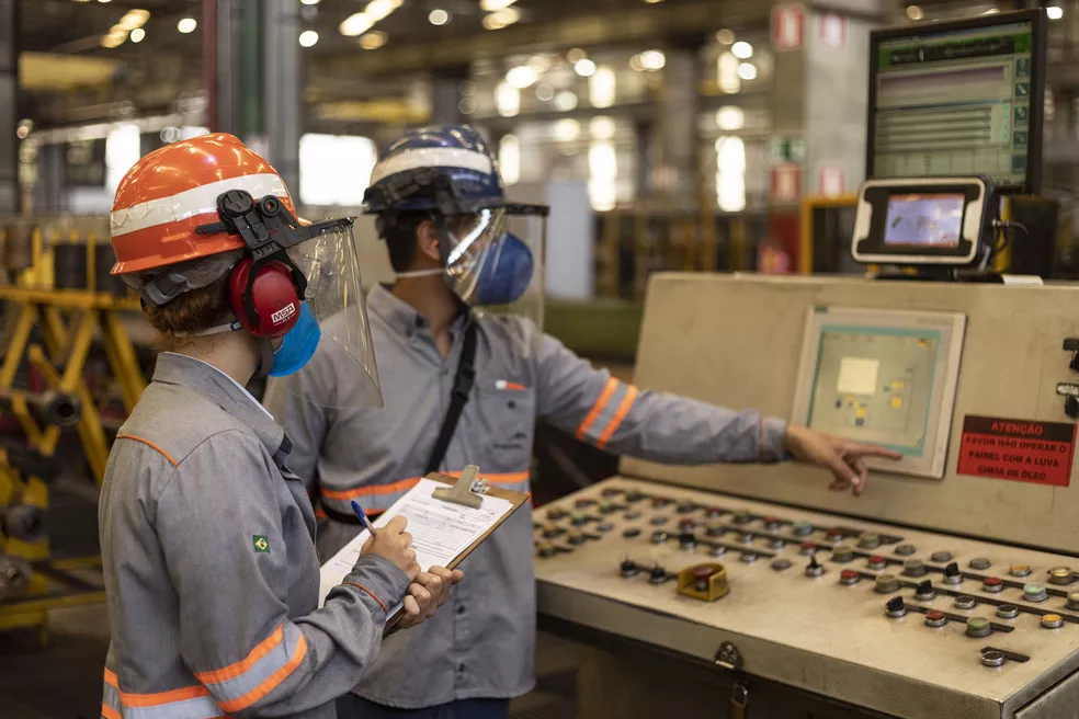 Líder mundial na produção de aço, ArcelorMittal tem dezenas de vagas de emprego abertas