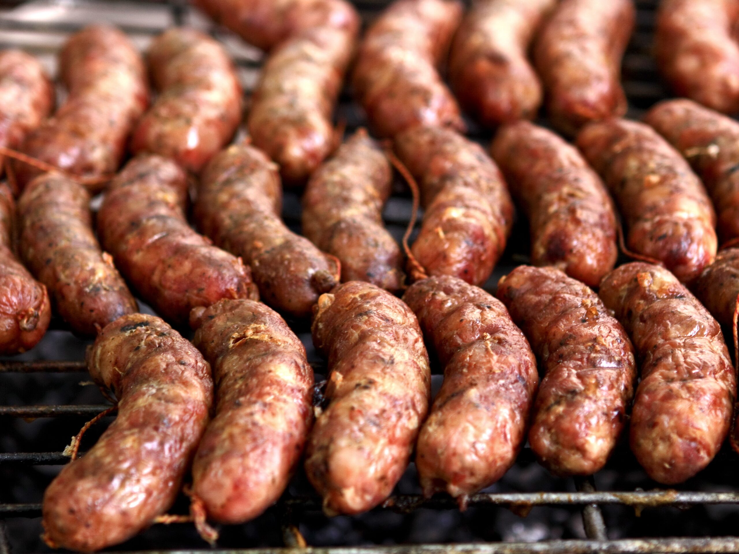 Carboidratos refinados e carne vermelha impulsionam aumento global de diabetes tipo 2, diz estudo