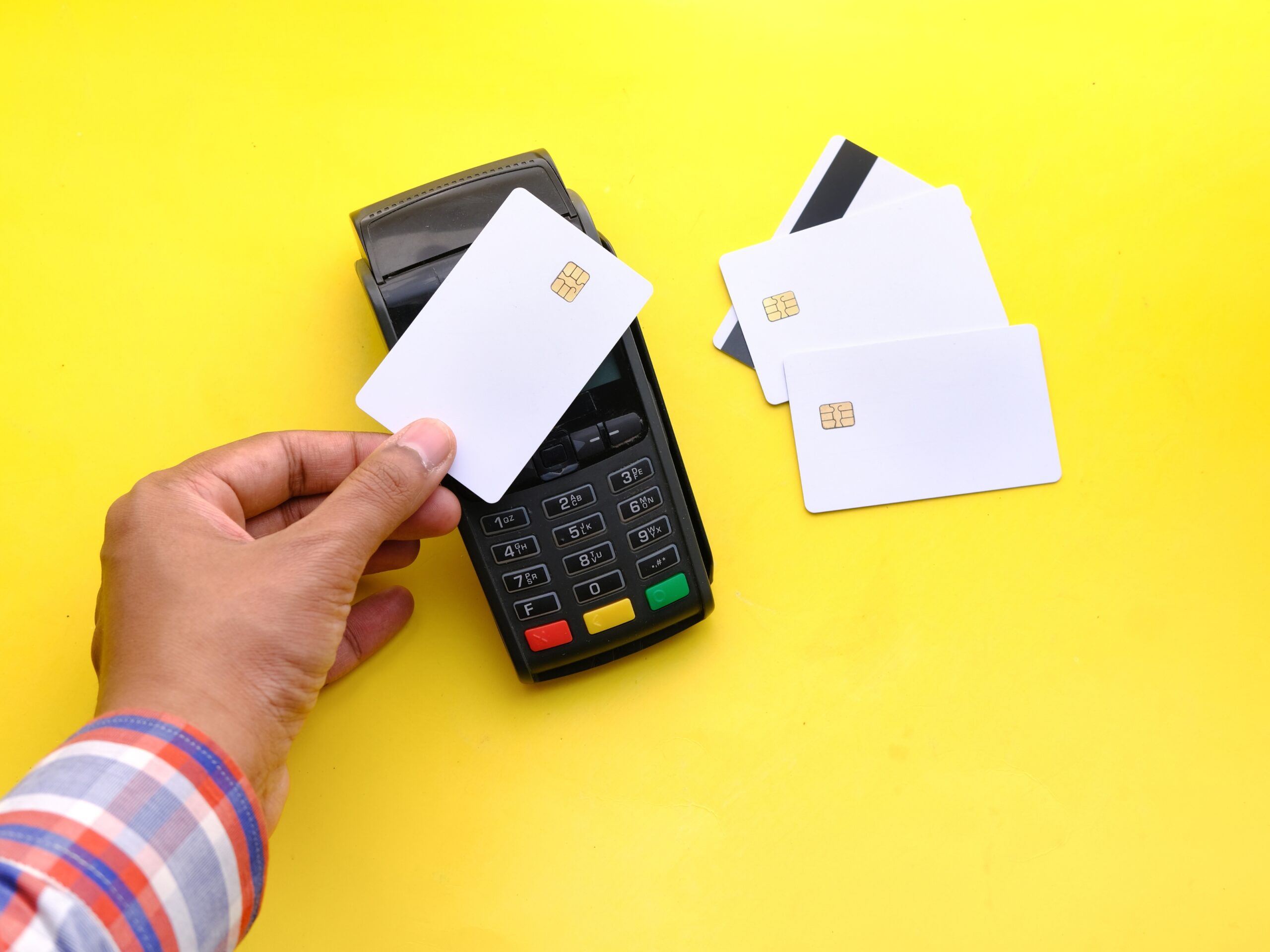 Compras por aproximação: a facilidade e os perigos ao utilizar essa tecnologia