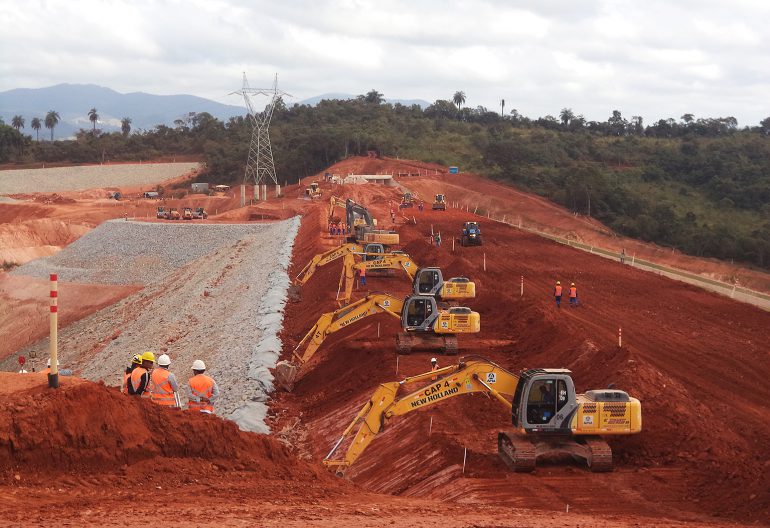Construtora anuncia vagas de emprego para Mariana-MG e região