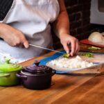 Oportunidade imperdível! Concurso em Minas Gerais tem vagas para limpeza e cozinha. Saiba mais!