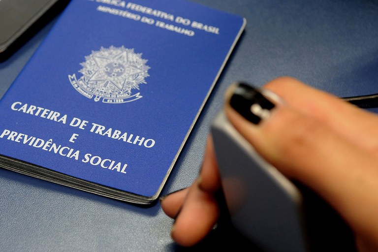 Minas Gerais destaca-se como o segundo estado que mais abriu vagas formais de emprego em abril