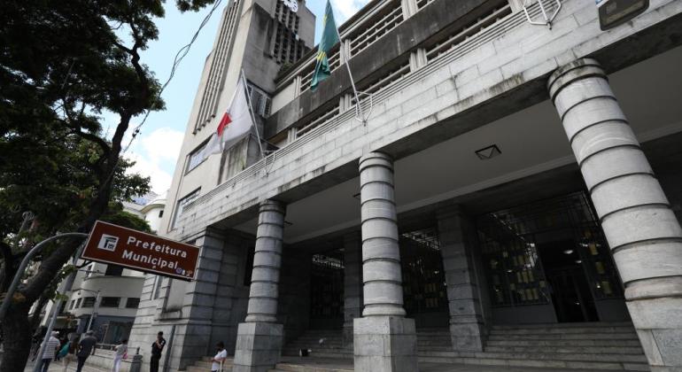 Processo seletivo da prefeitura de BH oferta 664 vagas e salário de R$ 4 mil