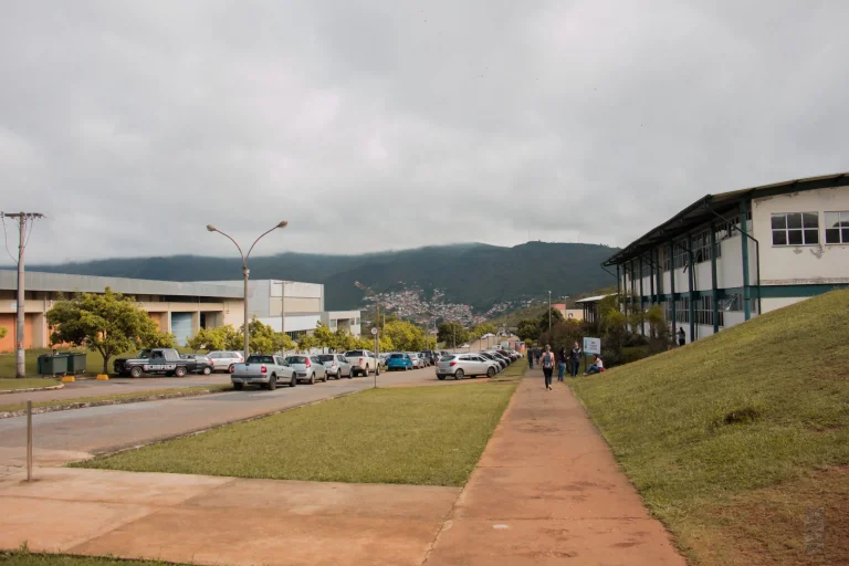UFOP abre edital extra com mais de 400 vagas para cursos de graduação