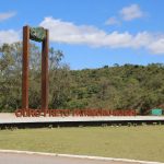 Gerdau doa escultura de aço para a cidade de Ouro Preto 