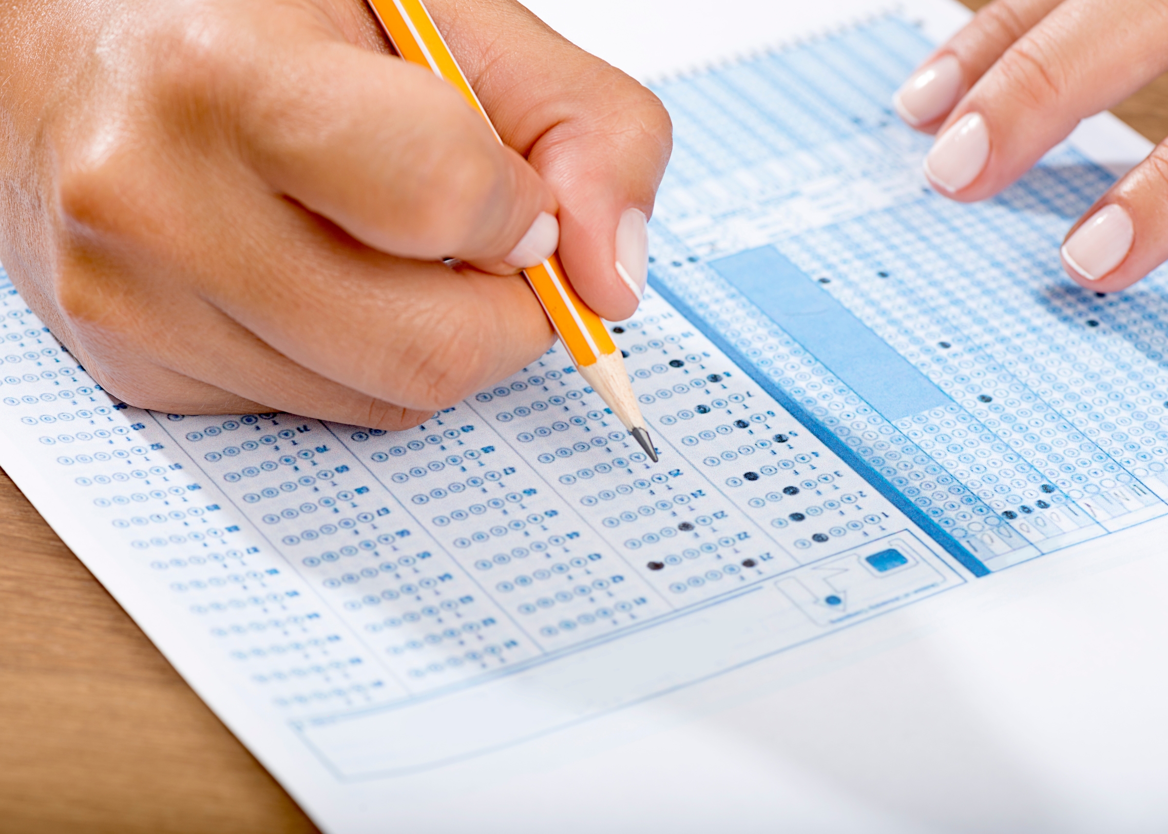 Concurso em MG com 875 vagas para diversos cargos sofre retificação