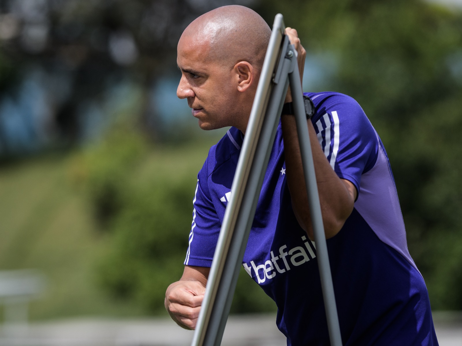 Pepa se despede: Treinador demitido há quase um mês retorna para Portugal