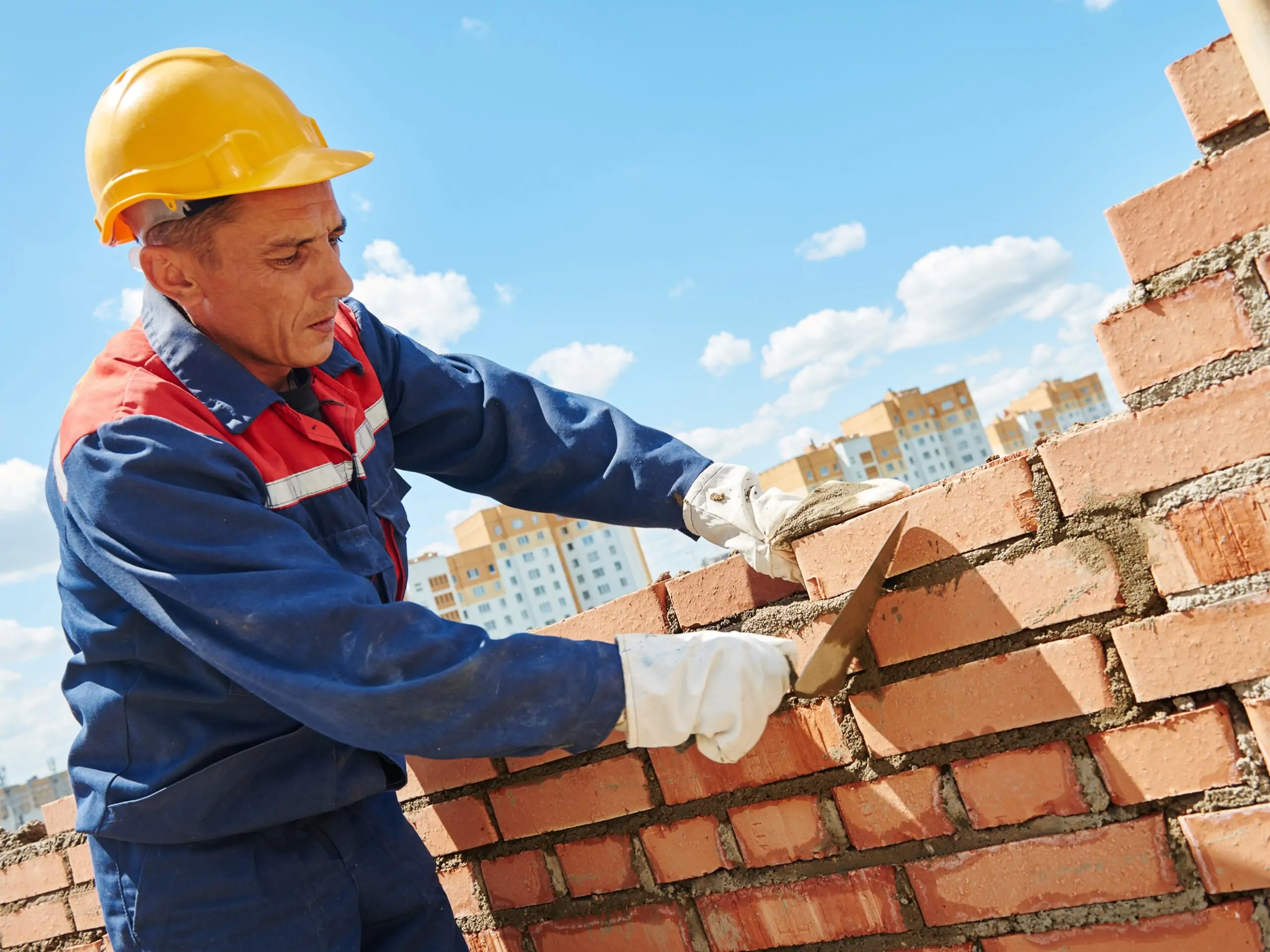 Setembro de oportunidades: MRV tem 43 vagas na construção civil