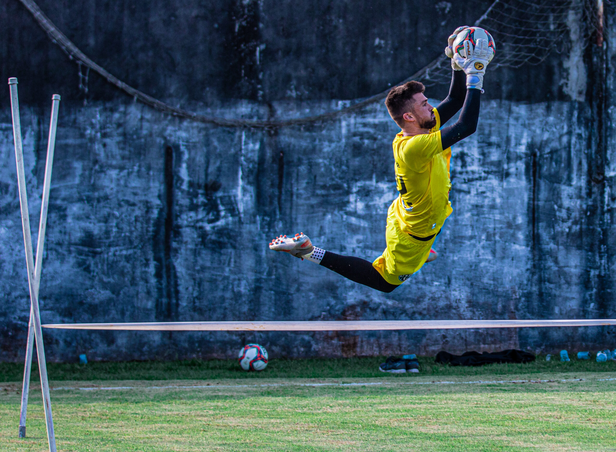 Goleiro que parou Lionel Messi é o novo reforço do Itabirito