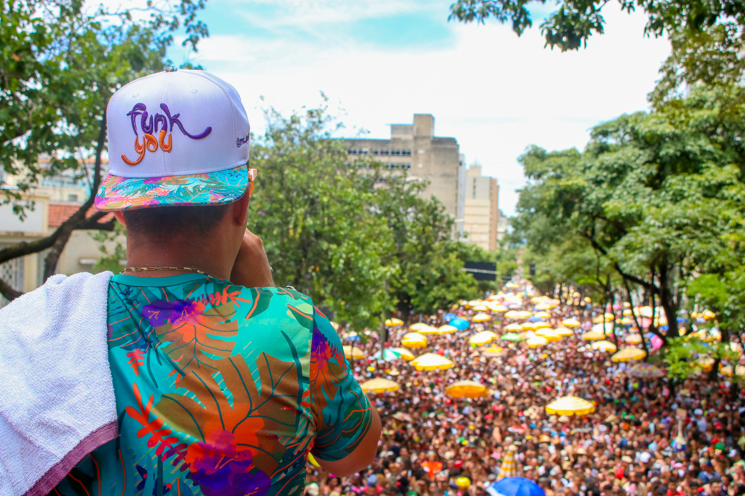 Bloco Funk You faz homenagem ao MC Marcinho e funk melody na terça-feira de Carnaval 