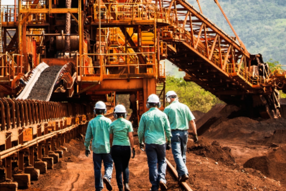 Vale conta com mais de 200 vagas de emprego em vários cargosq