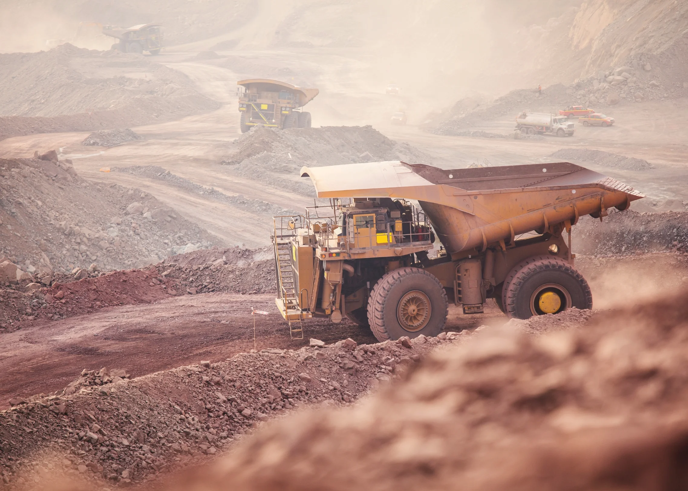 Mineração Morro do Ipê tem vagas de emprego em Minas para vários cargos